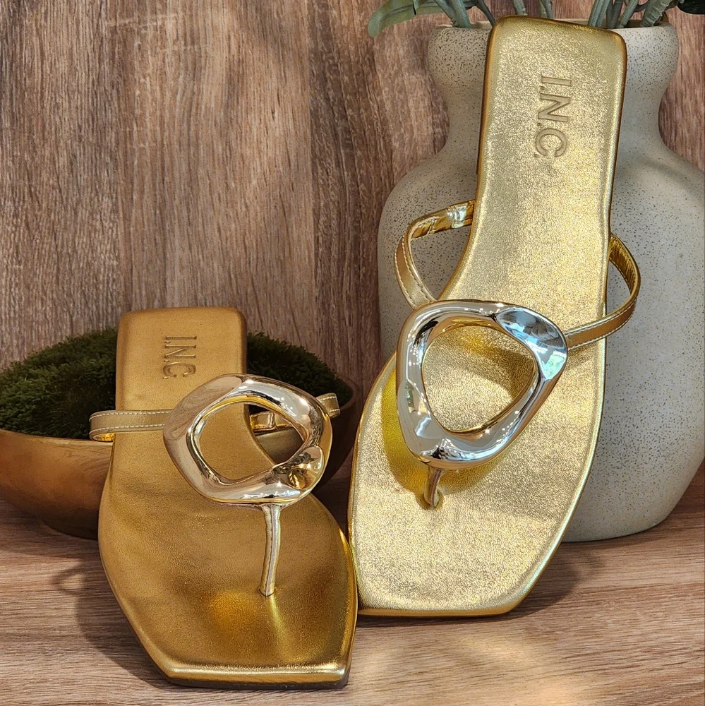 INC International Concepts Women's Yadira Open-Toe Flat Gold Sandals Size 7.5